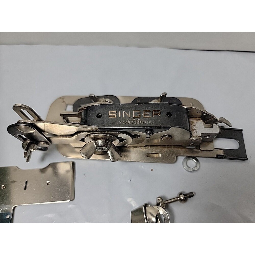 Singer Buttonhole Attachment 121795 Complete In Original Box Sewing Machine - Picture 5 of 11